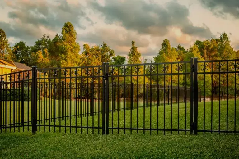 Benefits of Having a Double Gate Aluminum Fence